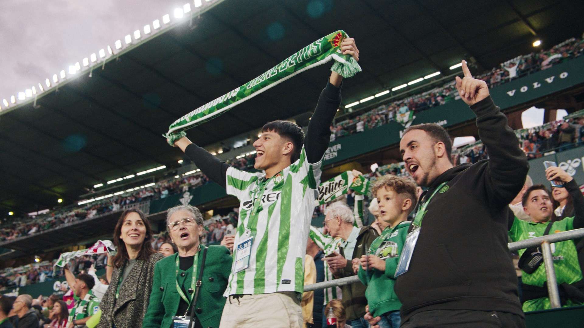 充满悬念 充满悬念